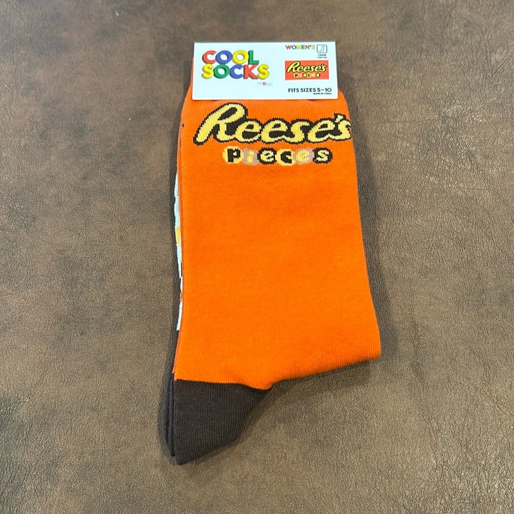 NWT never worn cool socks 🧦 “Reese’s pieces” women size 5-10 foot